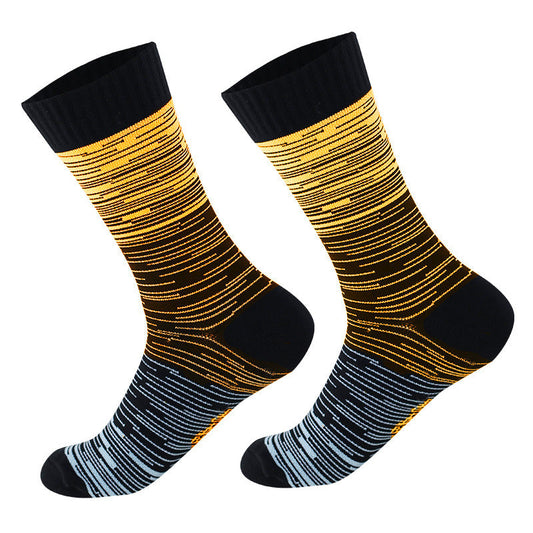 Calcetines Técnicos Ombré Funcional: Diseño Rayado de Alto Rendimiento