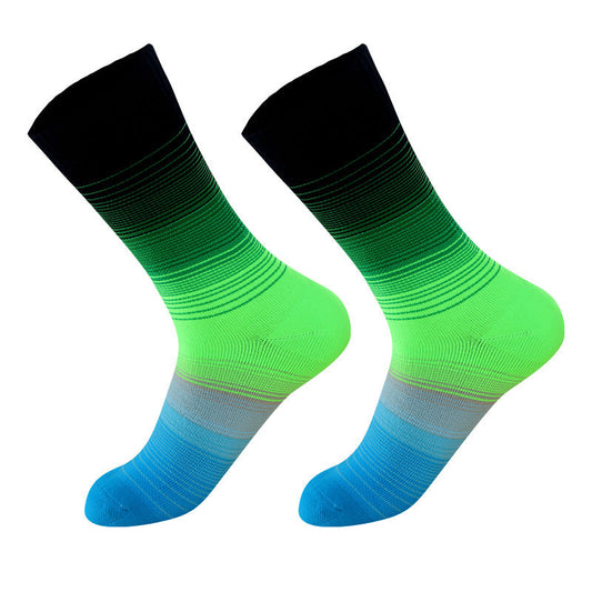 Calcetines Técnicos Ombré en Verde y Azul: Diseño Deportivo de Alto Rendimiento