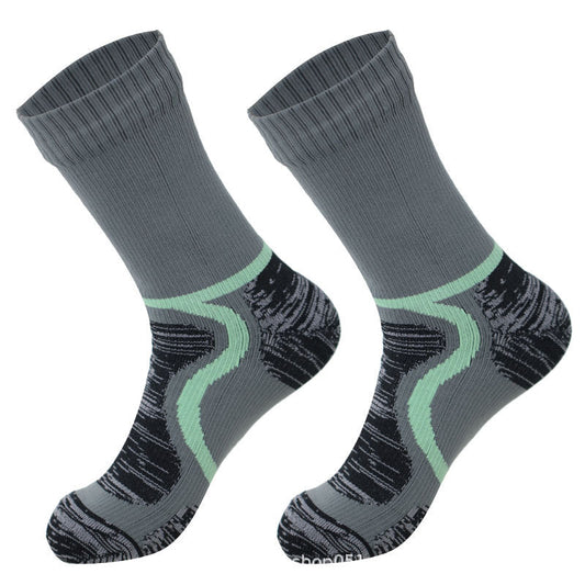 Calcetines Deportivos de Alto Rendimiento: Diseño en Gris y Negro con Detalles Verde Menta